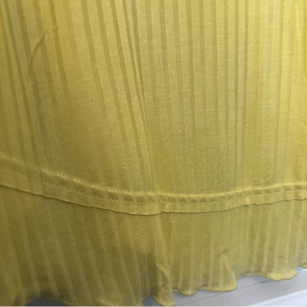 MEDIUM LANE+DELANCEY Jane and Delancey
NWT Yellow V-neck Long Sleeves - Picture 8 of 10